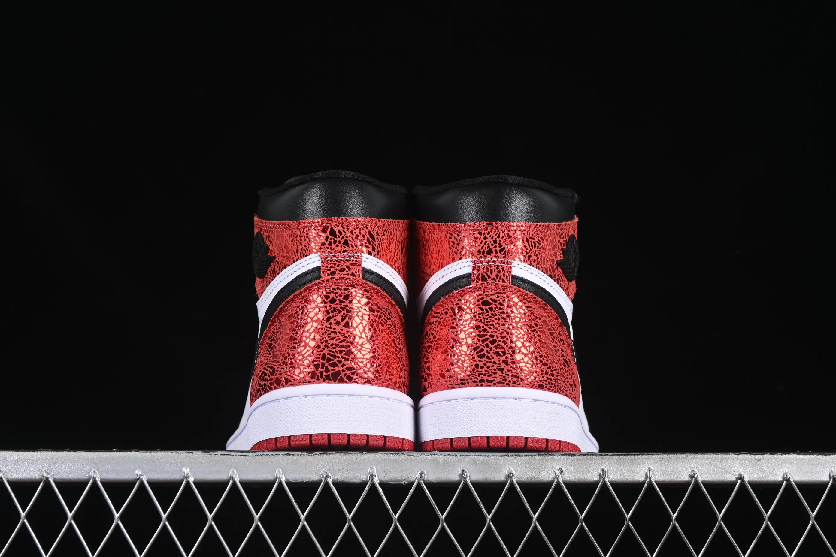 All categories Air Jordan Jordan series basketball shoes Air Jordan 1 High Air Jordan 1 High OG "Ruby" AJ1 Joe 1 Ruby high-top basketball shoes FD2596-602